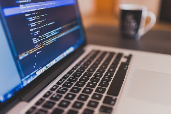 Zwiększ efektywność dzięki kompleksowym rozwiązaniom informatycznym